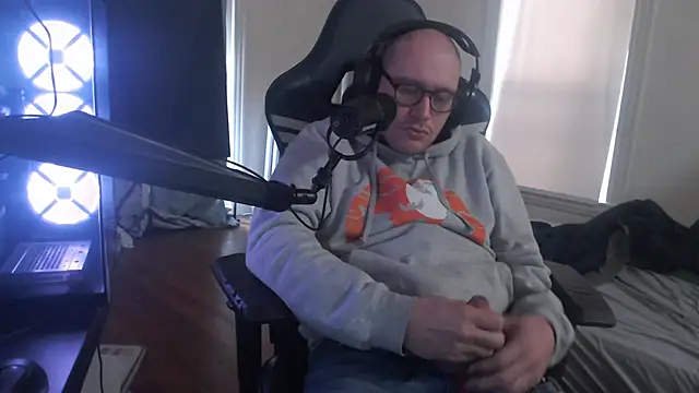 chicostick413 online show from 10-28-25, 03:00