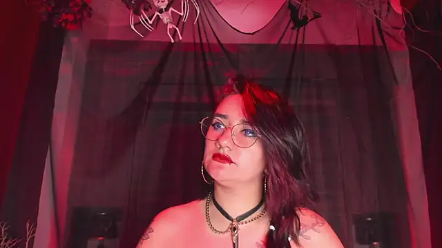 KylieMaxwell online show from 10-19-25, 12:24