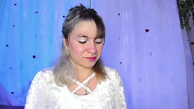 Snapshot of GilaKat chatting on 03-02-25, 05:01 GilaKat online show from 03-02-25, 05:01