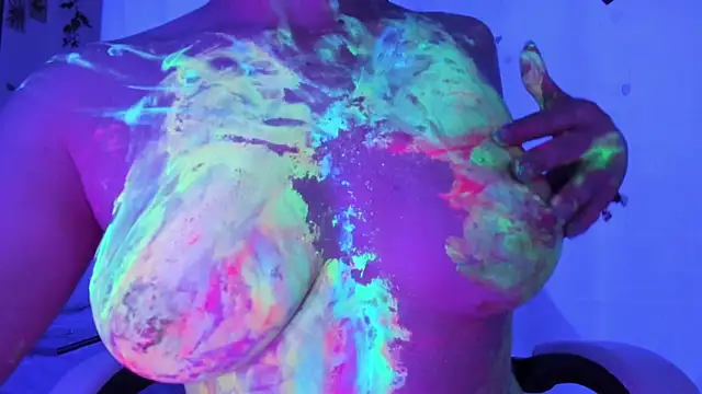 Snapshot of GilaKat chatting on 03-02-25, 08:05 GilaKat online show from 03-02-25, 08:05