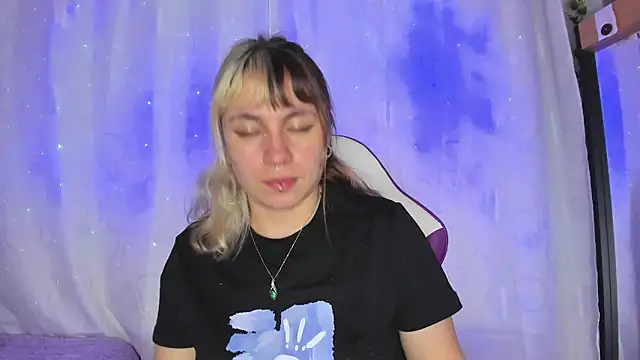 Snapshot of GilaKat chatting on 01-21-25, 08:19 GilaKat online show from 01-21-25, 08:19