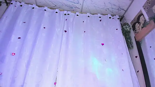 Snapshot of GilaKat chatting on 03-22-25, 08:29 GilaKat online show from 03-22-25, 08:29