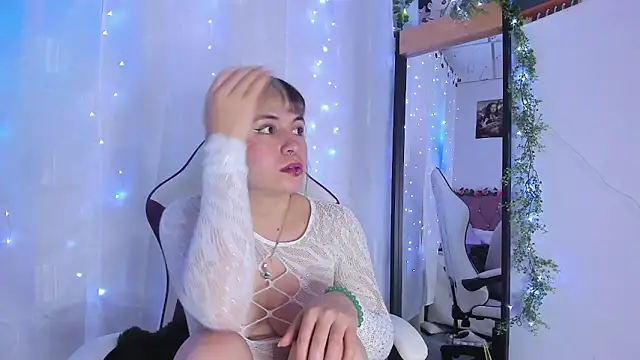 Snapshot of GilaKat chatting on 01-18-25, 08:10 GilaKat online show from 01-18-25, 08:10