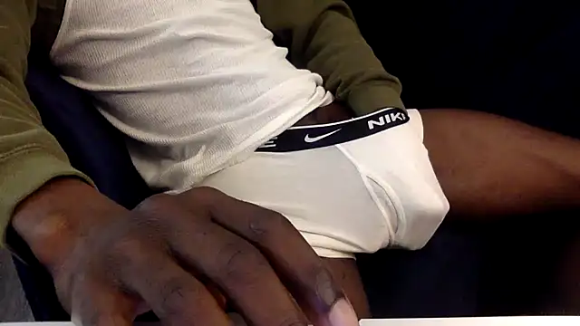 Snapshot of tevinhawkin chatting on 01-07-25, 06:03 tevinhawkin online show from 01-07-25, 06:03