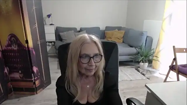 sofia xkiss online show from 04-20-26, 01:45