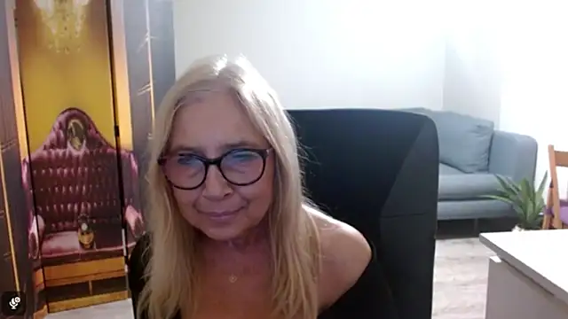 sofia xkiss online show from 11-25-25, 03:12