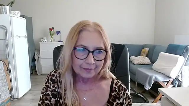 sofia xkiss online show from 03-11-25, 10:51