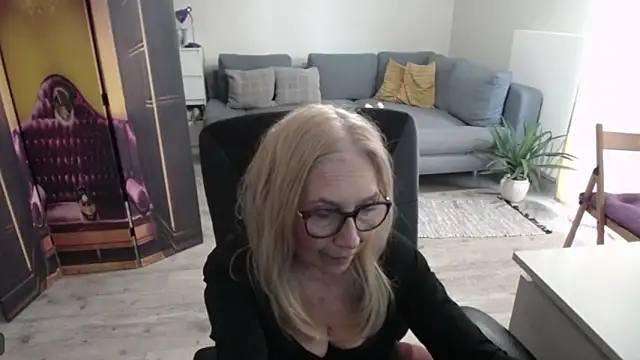 sofia xkiss online show from 04-08-26, 01:56