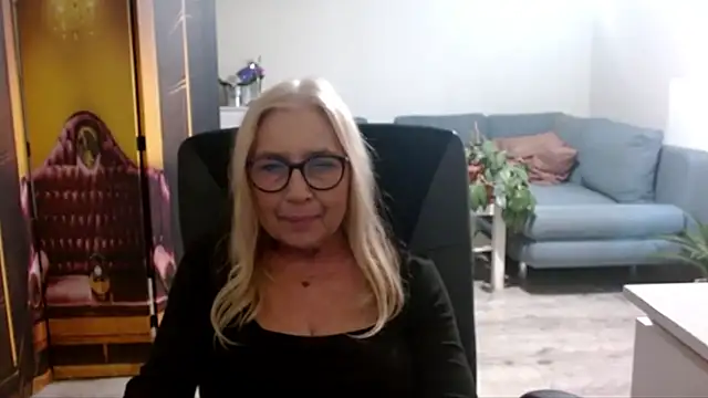 sofia xkiss online show from 11-04-25, 03:05