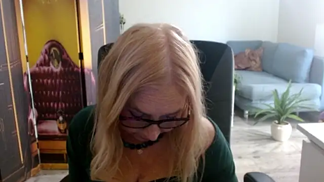 sofia xkiss online show from 10-01-25, 02:10