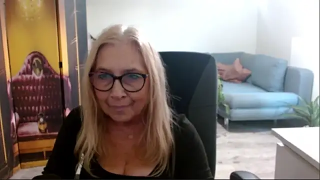 sofia xkiss online show from 11-06-25, 02:43