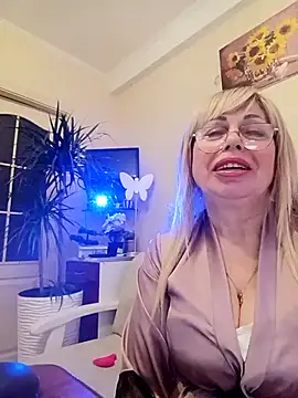 Snapshot of SusieNoreen chatting on 03-14-25, 01:16 SusieNoreen online show from 03-14-25, 01:16