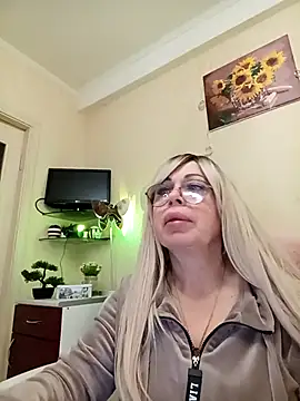 Snapshot of SusieNoreen chatting on 10-05-25, 01:40 SusieNoreen online show from 10-05-25, 01:40