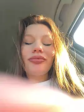 Snapshot of justmila chatting on 02-07-25, 01:43 justmila online show from 02-07-25, 01:43