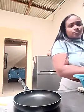 NicolVilla online show from 12-14-25, 02:33