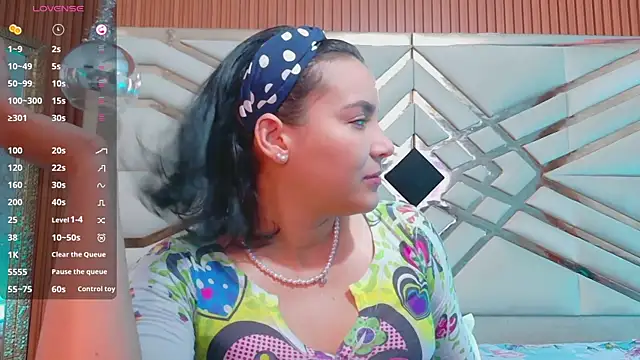 Snapshot of Sluttyandmature chatting on 06-19-26, 12:11 Sluttyandmature online show from 06-19-26, 12:11
