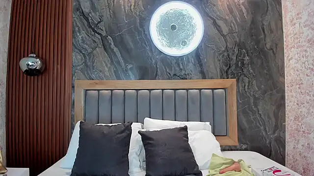 BellaPeers  online show from 10-15-25, 11:51