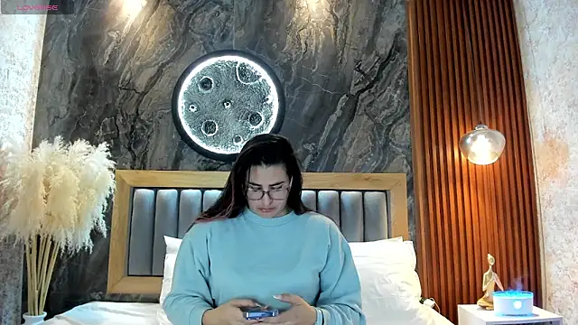 BellaPeers  online show from 05-26-26, 10:46