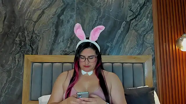 BellaPeers  online show from 10-31-25, 11:40