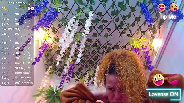 Snapshot of BLONDE_SEXYHOT chatting on 01-17-26, 10:30 BLONDE SEXYHOT online show from 01-17-26, 10:30