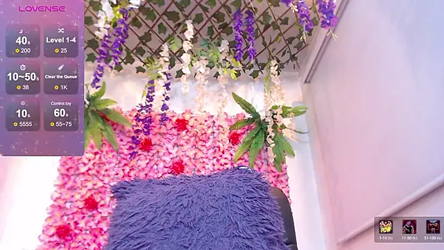 Snapshot of BLONDE_SEXYHOT chatting on 02-06-26, 10:33 BLONDE SEXYHOT online show from 02-06-26, 10:33