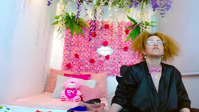 BLONDE SEXYHOT online show from 10-09-25, 05:52