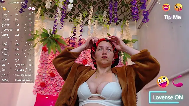 BLONDE SEXYHOT online show from 01-12-26, 11:50