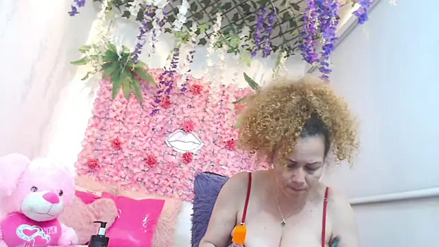 BLONDE SEXYHOT online show from 11-07-25, 04:06