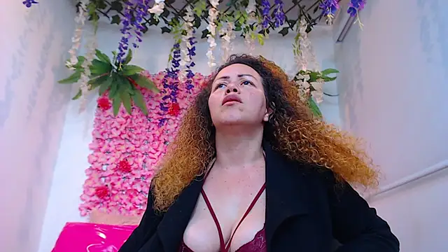 BLONDE SEXYHOT online show from 04-16-26, 07:47