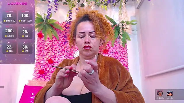 Snapshot of BLONDE_SEXYHOT chatting on 02-09-26, 01:09 BLONDE SEXYHOT online show from 02-09-26, 01:09