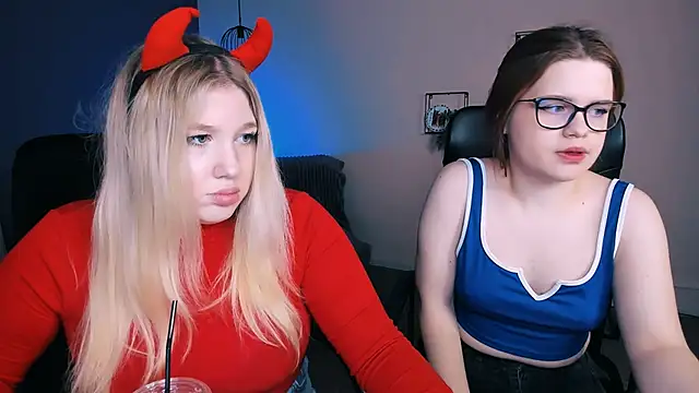 juli kisss online show from 03-16-25, 07:49