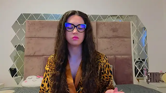 Snapshot of SweetScribe chatting on 02-12-25, 06:51 SweetScribe online show from 02-12-25, 06:51