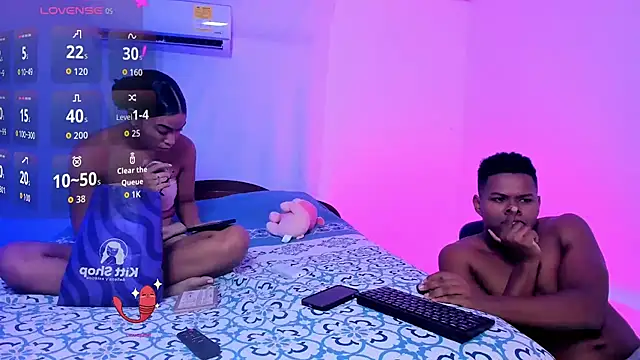 Snapshot of sasha_fox00 chatting on 10-31-25, 05:26 sasha fox00 online show from 10-31-25, 05:26