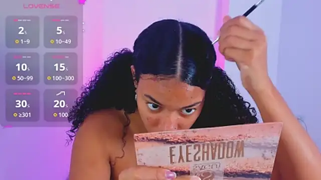 Snapshot of sasha_fox00 chatting on 02-10-26, 05:28 sasha fox00 online show from 02-10-26, 05:28