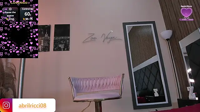 Snapshot of abril_ricci chatting on 03-07-25, 04:02 abril ricci online show from 03-07-25, 04:02