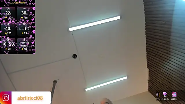 Snapshot of abril_ricci chatting on 02-24-25, 03:23 abril ricci online show from 02-24-25, 03:23