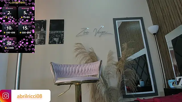 Snapshot of abril_ricci chatting on 03-01-25, 03:43 abril ricci online show from 03-01-25, 03:43