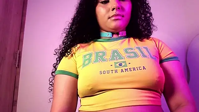 Snapshot of abril_ricci chatting on 11-03-25, 09:40 abril ricci online show from 11-03-25, 09:40