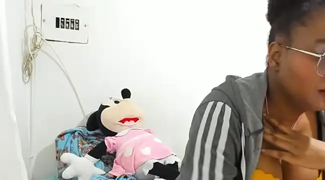 Snapshot of mia-harly chatting on 01-06-25, 08:14 mia-harly online show from 01-06-25, 08:14