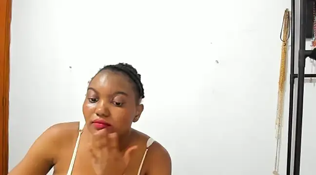 Snapshot of mia-harly chatting on 01-15-25, 04:57 mia-harly online show from 01-15-25, 04:57