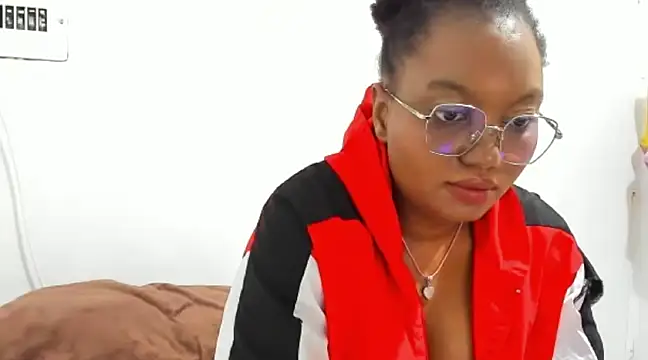 Snapshot of mia-harly chatting on 01-02-25, 09:11 mia-harly online show from 01-02-25, 09:11