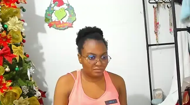 Snapshot of mia-harly chatting on 12-18-24, 12:21 mia-harly online show from 12-18-24, 12:21