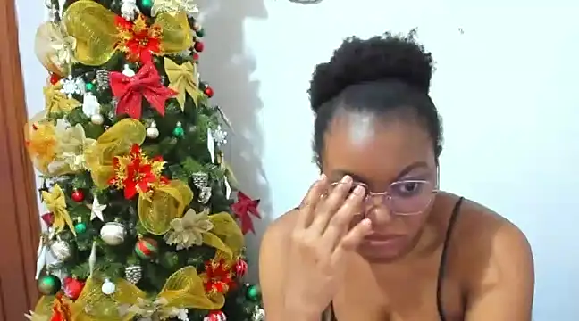 Snapshot of mia-harly chatting on 12-14-24, 06:56 mia-harly online show from 12-14-24, 06:56