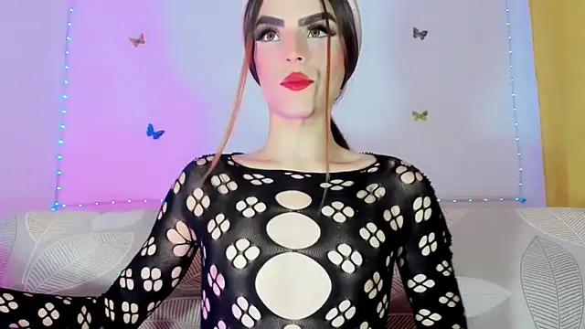 TatiGil online show from 05-25-26, 08:07