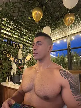 aaroncolombia online show from 04-08-26, 11:28