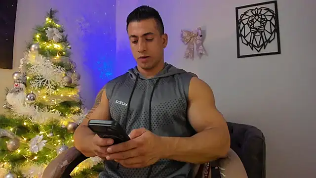 Snapshot of aaroncolombia chatting on 12-11-24, 01:15 aaroncolombia online show from 12-11-24, 01:15