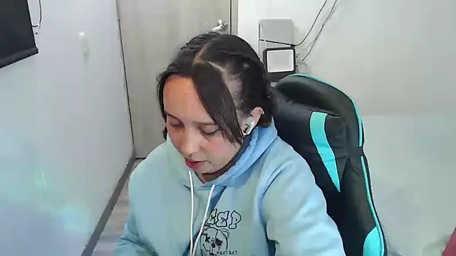 Skarlet Adams28 online show from 11-27-25, 10:32