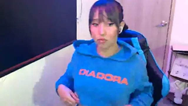 Skarlet Adams28 online show from 05-19-26, 06:26