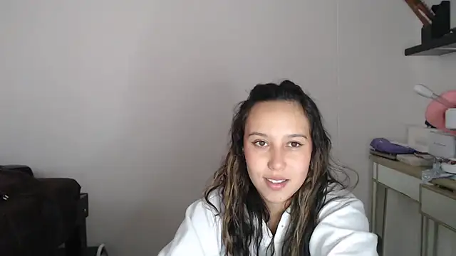 Skarlet Adams28 online show from 03-17-25, 10:19