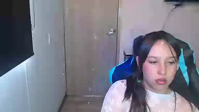 Skarlet Adams28 online show from 03-03-26, 06:59